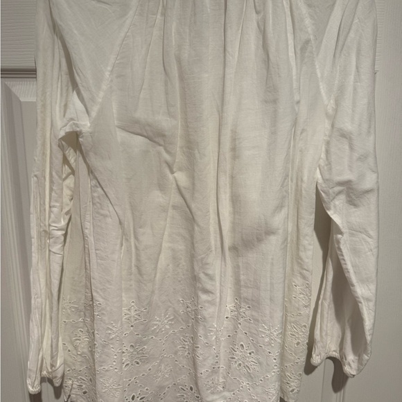 Lilly Pulitzer white Embroidered Blouse - Picture 2 of 3